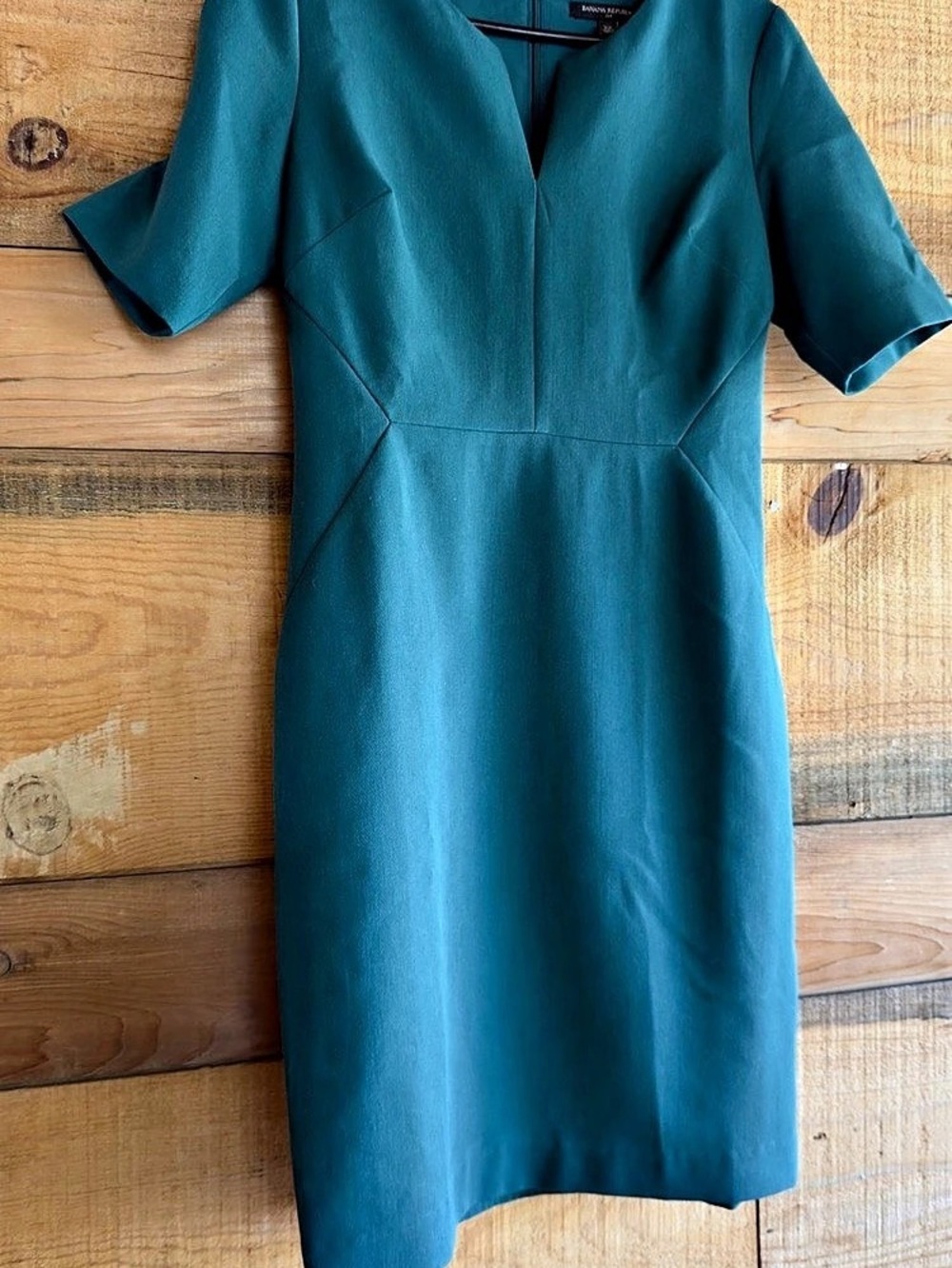 Banana Republic Women's Short Sleeve Midi Dress in Green Size 6P
